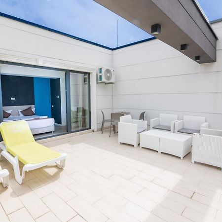 Miramare Residence Aparthotel Нэводари Экстерьер фото